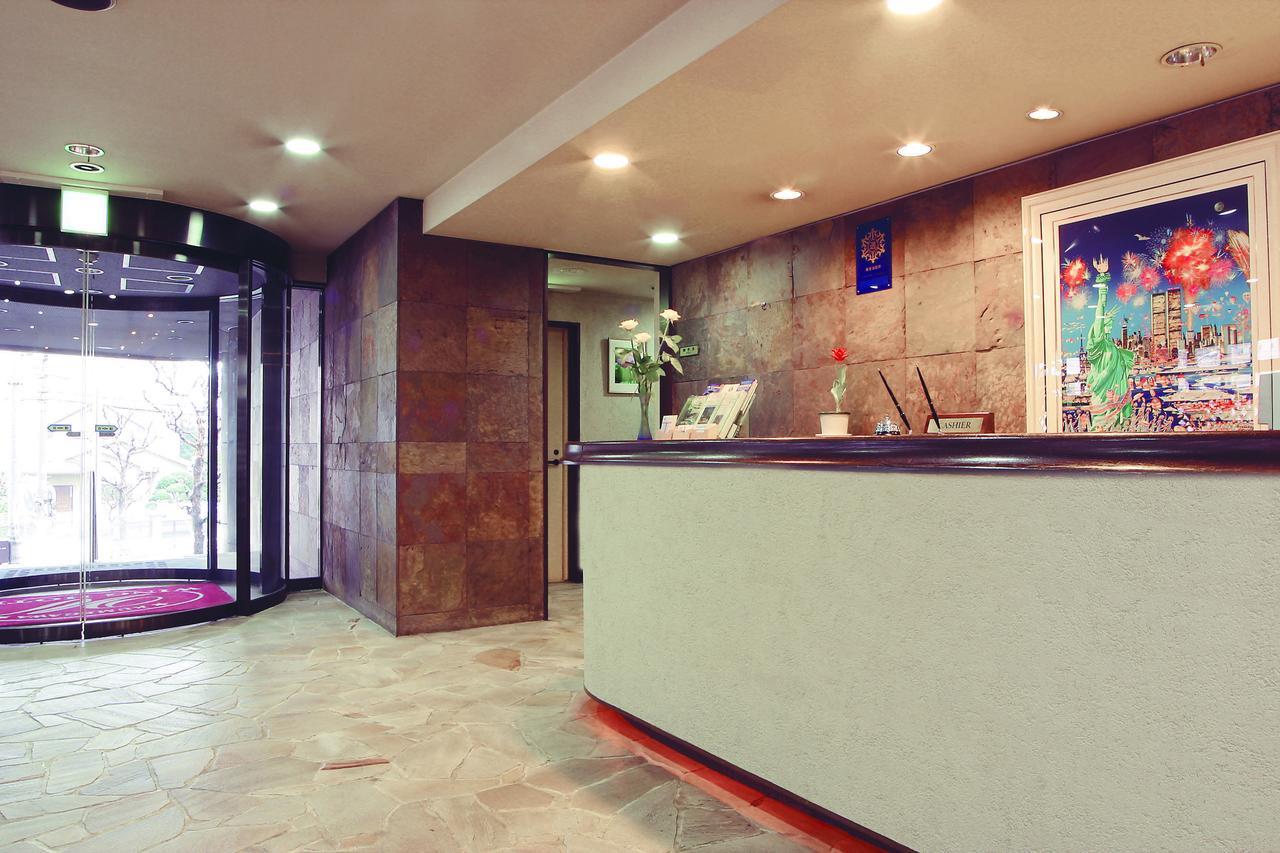 Hotel Kumegawa Wing 3*